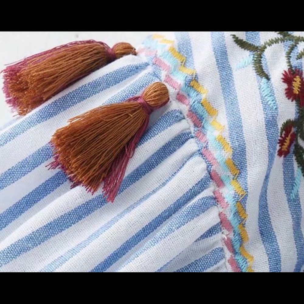 Beautiful embroidered tassel top. NWT - Picture 2 of 5